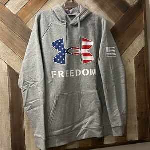 Under Armour Men’s Hoodie, New without Tags, Size XL